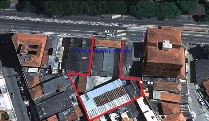 Galpão 1.205,00m² e 02 banheiros.  Excelente localização, entre as Ruas Barão do Rio Branco, João de Araújo e Travessa Wilson Moraes