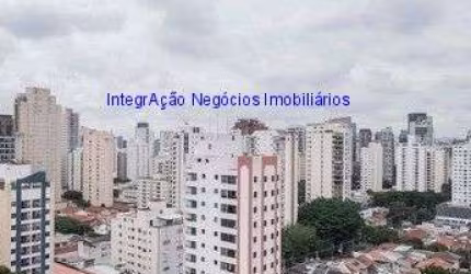 Apartamento Cobertura Duplex 250m², 03 dormitórios (sendo suítes), 04 banheiros e 04 vagas de garagem.  Condomínio com portaria, segurança, piscina