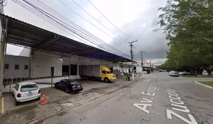 Galpão 2167m², 06 banheiros e 22 vagas de garagem.  Excelente localização, entre as Avenidas Cardeal Santiago Luís Copello, Doutor Gastão Vidigal