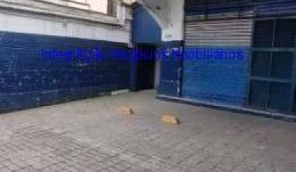 Galpão 578m², 04 banheiros e 04 vagas de garagem.  Excelente localização á 4 minutos andando para a estação do metrô Saúde
