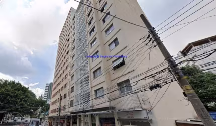Apartamento 64m², 02 dormitórios e 01 banheiro.  Condomínio com segurança e portaria.  Excelente localização.