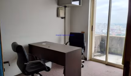 Conjunto Comercial 250m², 03 salas, 01 auditório, 01 copa e 02 banheiros.  Condomínio com Recepção e Segurança.  Excelente localização