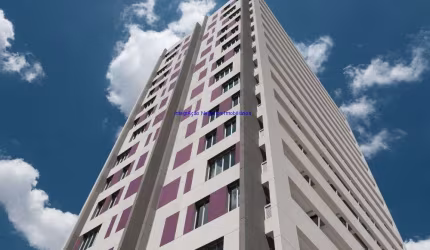 Conjunto Comercial 160m², 04 banheiros e 08 vagas na garagem.   Condomínio com Recepção e Portaria.  Excelente localização