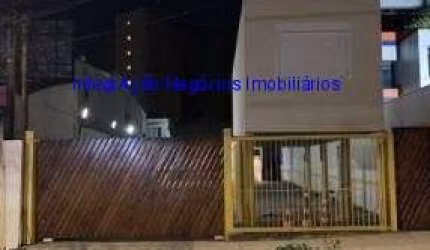 Terreno 350m².  Excelente localização entre as Ruas Morás,  Aspicuelta e Wisard; Próximo da Estação do Metrô Fradique Coutinho.