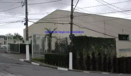 Prédio Comercial 700m², 5 banheiros e 9 vagas na garagem.  Excelente localização  entre as Ruas Antônio Fernandes de Oliveira