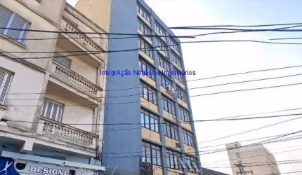 Conjunto Comercial 301m² e 02 banheiros.  Condomínio com recepção e segurança.  Excelente localização á 9 minutos andando para a estação de trem Lapa