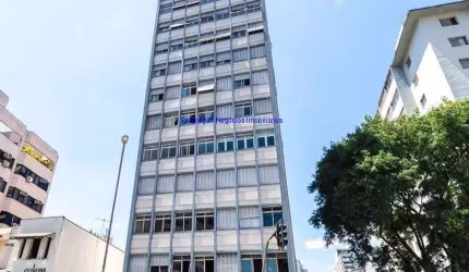 Condomínio com portaria, segurança.  Excelente localização á 5 minutos andando para a estação do metrô Paulista; Entre as Ruas Maceió, da Consolação
