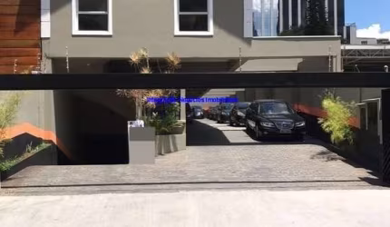 Predio Comercial 1200m², 16 Salas., 06 Banheiros e  35 Vagas de Garagem  Excelente localização entre a Rua Sampaio Vidal
