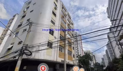 Conjunto Comercial 100m², 04 Salas e 02 banheiros.  Condomínio com recepção e segurança 24hrs.  Excelente localização