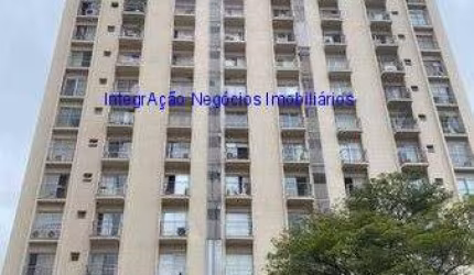 Apartamento 75m², 02 dormitórios, 01 banheiro e 01 vaga na garagem.  Condomínio com portaria, segurança 24hrs, piscina, churrasqueira,  brinquedoteca