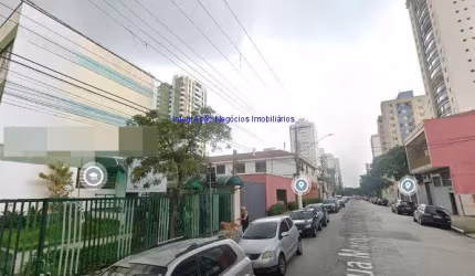 Prédio Comercial 1407m² e  05 banheiros.  Excelente localização entre as Ruas Cuiabá, Pires de Campos e Leme da Silva.
