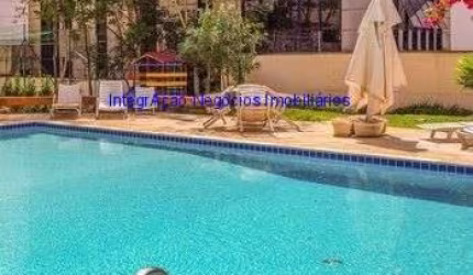 Apartamento 189m², 03 dormitórios (sendo suítes), 04 banheiros e 03 vagas na garagem.  Condomínio com portaria, segurança 24hrs, piscina
