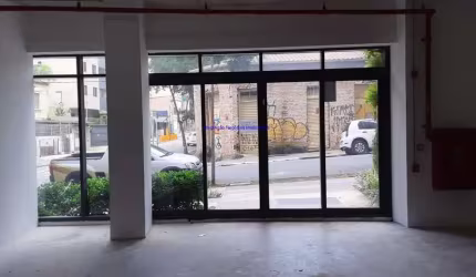 Loja 1.139m², 05 banheiros e 12 vagas de garagem.  Excelente localização entre as Ruas Frei Caneca, Paim e Barata Ribeiro;