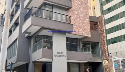 Loja 210m² e 01 banheiro. Piso superior com 120mq e piso inferior com 90mq.  Excelente localização á 3 minutos andando para a estação do metrô