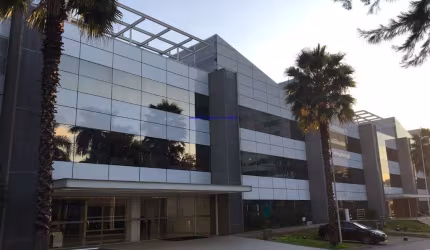 Conjunto Comercial 4.459,00m² e 86 vaga na garagem.  Condomínio com recepção e segurança 24hrs.  Excelente localização