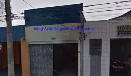 Galpão ou Loja 330m² e 02 banheiros.  Excelente localização entre as Ruas Lavradio, Barra Funda e Avenida Pacaembu; Próximo da estação do metrô