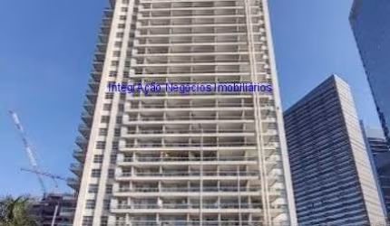 Conjunto Comercial 84m², 01 banheiro e 02 vagas de garagem.  Condomínio com recepção e segurança 24hrs.  Excelente localização