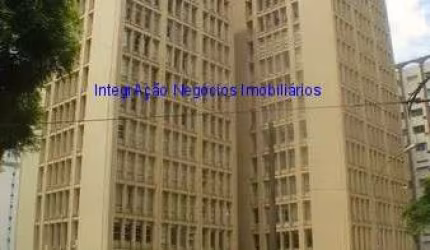 Apartamento 275m², 04 dormitórios (sendo 02 suítes), 05 banheiros e 04 vagas na garagem.  Condomínio com portaria, segurança 24hrs e salão de festa