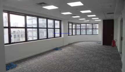 Conjunto Comercial 377m²,  01 copa, 04 banheiros e 10 vagas na garagem.  Condomínio com recepção e segurança 24hrs.  Excelente localização.