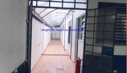 Prédio Comercial 785m², 03 Pavimentos, 13 banheiros, 02 Recepções e 03 vagas na garagem.  Excelente localização.
