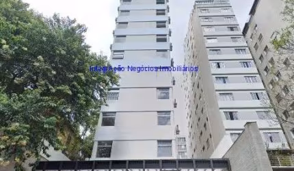 Apartamento 35m², 01 dormitório e 01 banheiro.  Condomínio portaria, salão de jogos, sala de ginástica e solarium.  Excelente localização.