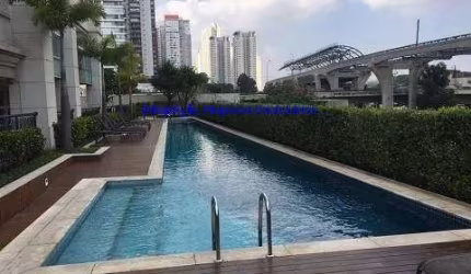 Apartamento Duplex 225m², 03 dormitórios (sendo suítes), 04 banheiros e 03 vagas na garagem.   Condomínio com portaria, segurança 24hrs, piscina.