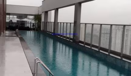 Apartamento 125m², 03 dormitórios (sendo suítes), 04 banheiros e 02 vagas na garagem.    Condomínio com portaria, segurança 24hrs, piscina aquecida.