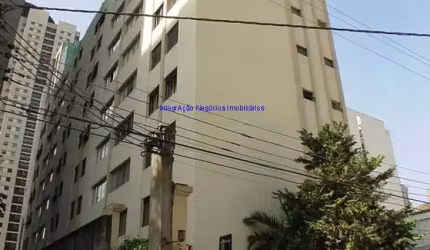 Apartamento 85m², 02 dormitórios, 01banheiro e 01 vaga na garagem.  Condomínio com portaria 24hrs, salão de festa, churrasqueira, espaço gourmet.
