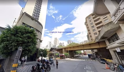 Conjunto Comercial 34m², 01 banheiro.  Condomínio com recepção e segurança 24hrs.  Excelente localização á 3 minutos andando para a estação do metrô