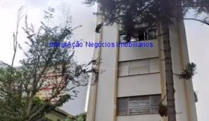 Apartamento 210m², 03 dormitórios (sendo 01 suíte), 03 banheiros e 02 vagas na garagem.    Condomínio com portaria 24hrs e salão de festa.