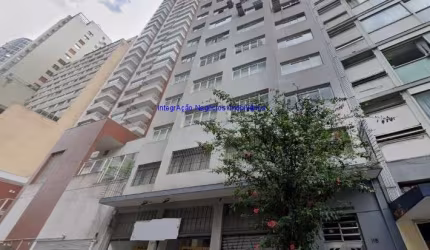 Condomínio com recepção.  Excelente localização á 4 minutos andando para a estação do metrô Ananhagabaú; Entre as Ruas Consolação, João Adolfo