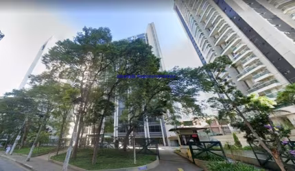 Conjunto Comercial 188m², 02 banheiros e 04 vagas na garagem.  Condomínio com recepção e segurança 24hrs.  Excelente localização