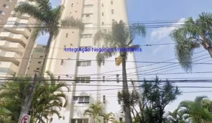 Apartamento 185m², 03 dormitórios (sendo 01 suíte), 02 banheiros e 01 vaga na garagem.    Condomínio com portaria 24hrs, piscina e salão de festa.