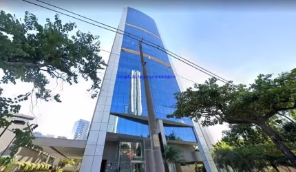 Conjunto Comercial 125m², 02 banheiros.  Condomínio com recepção e segurança 24hrs.  Excelente localização entre as Ruas Araçaiba, Castilho.