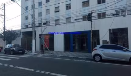 Loja 230m² e 02 banheiros.  Excelente localização entre as Ruas Doutor Dolzani, Paulo de Proença e Padre Luís Soriano.