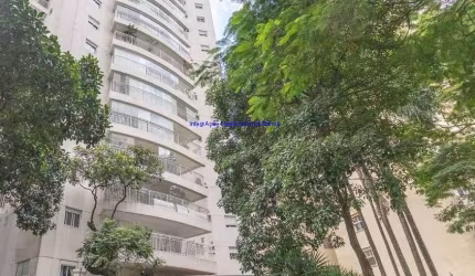 Apartamento 121m², 03 dormitórios (01 suíte), 02 banheiros e 02 vagas na garagem.    Condomínio com portaria 24hrs, piscina, playground.