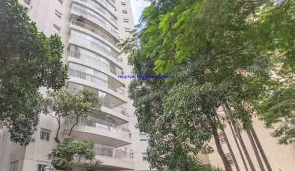 Apartamento 121m², 03 dormitórios (01 suíte), 02 banheiros e 02 vagas na garagem.    Condomínio com portaria 24hrs, piscina, playground.