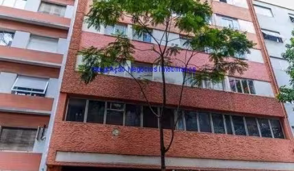 Apartamento 109m², 03 dormitórios e 03 banheiros.  Condomínio com portaria, segurança 24hrs.  Excelente localização á 7 minutos andando para a estação