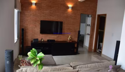 Apartamento 70m², 02 dormitórios, 02 banheiros e 01 vaga na garagem.    Condomínio com portaria 24hrs.  Excelente localização entre a Rua Coronel