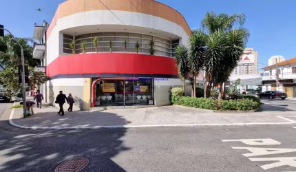 Prédio Comercial 580m², 20 salas, 06 banheiros e 15 vagas na garagem.  Excelente localização entre as Ruas Clélia, Barão de Jundiaí e Nossa Senhora