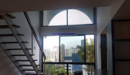 Apartamento Duplex 50m², 01 dormitório, 01 banheiro e 01 vaga na garagem.  Condomínio com portaria, segurança 24hrs, playground, salão de festa.