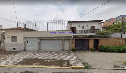 Terreno 500m².  Excelente localização próximo as Ruas Bonita, Heitor Peixoto e Gama Cerqueira.   Todas as informações aqui anunciadas são fornecidas