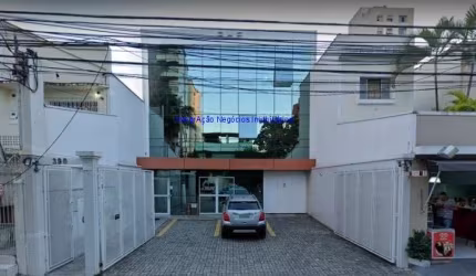Predio comercial 850m². 20 salas, 20 banheiros e 20 vagas na garagem.  Excelente localização entre as Ruas Tubarana, Pero Correia e Avenida Lins