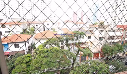 Condomínio com portaria e salão de festa.   Excelente localização á 7 minutos andando para a estação do metrô Vila Madalena;