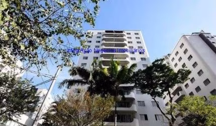 Apartamento 115m², 03 dormitórios (sendo 01 suíte), 02 banheiros e 02 vagas na garagem.  Condomínio com portaria 24hrs, piscina aquecida