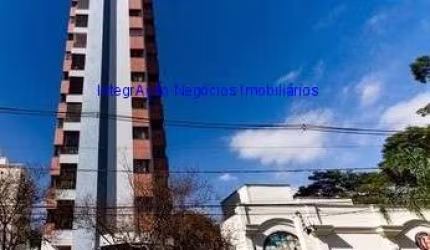 Apartamento 200m², 03 dormitórios (sendo suítes), 03 banheiros e 04 vagas na garagem.  Condomínio com portaria 24hrs, piscina, quadra de tênis.