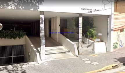 Condomínio com recepção.  Excelente localização á 7 minutos andando para a estação do metrô República; Entre as Ruas Doutor Vila Nova, Doutor Cesário