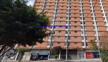 Apartamento Cobertura 127m², 01 dormitório e 01 banheiro.  Condomínio com portaria.   Excelente localização á 8 minutos andando para a estação