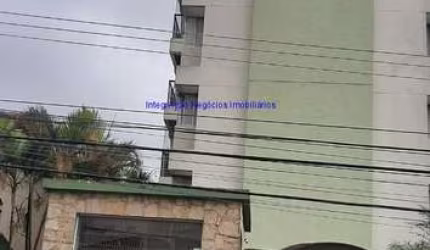 Apartamento 60m², 02 dormitórios, 01 banheiro e 01 vaga na garagem.  Condomínio com portaria 24hrs.   Excelente localização