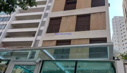 Apartamento 135 m², 02 dormitórios (sendo suítes), 03 banheiros e 01 vaga na garagem.  Condomínio com portaria e segurança 24hrs.